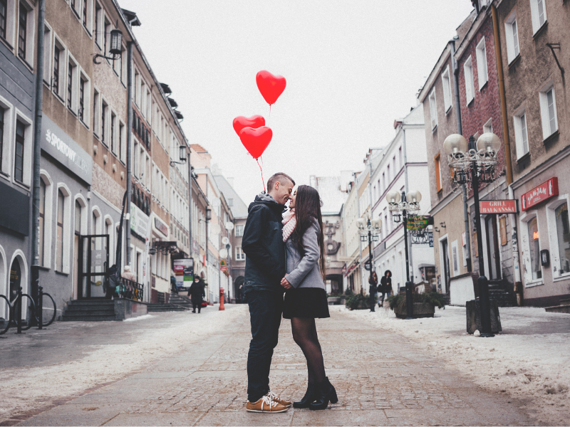73 kissing phrases romantic messages to dedicate