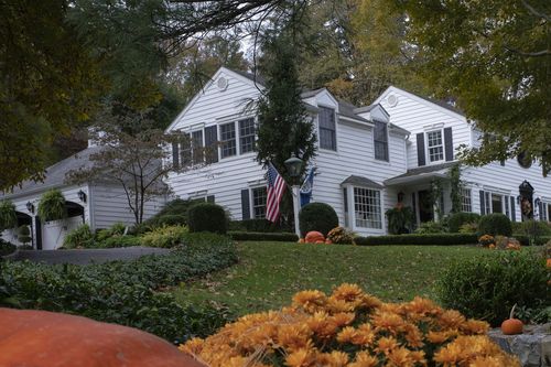 sandra lee andrew cuomo home 300x200