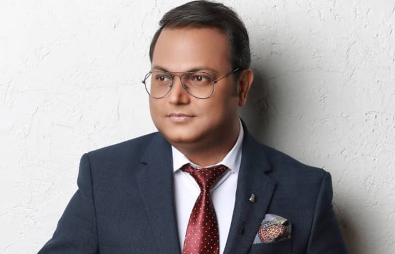 vibhu agarwal ceo of ullu app net worth 2021