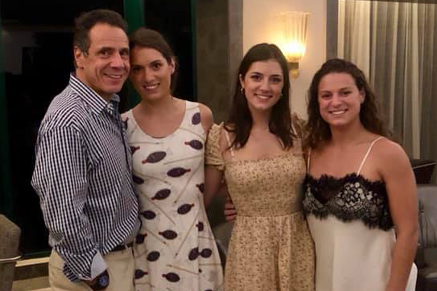 xl cuomo daughters 2 300x200